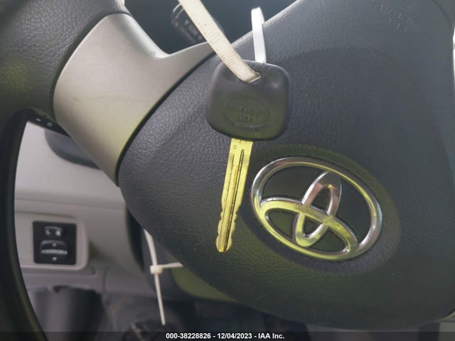 2011 TOYOTA COROLLA LE VIN: 2T1BU4EEXBC700061