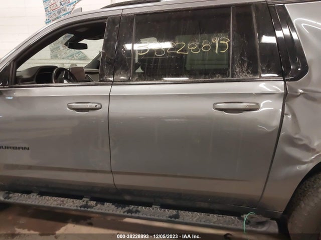 Chevrolet Suburban Z71 2022 1GNSKDKD2NR269444 Image 14