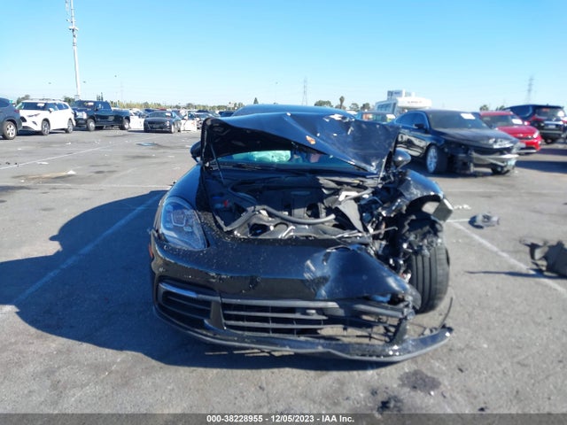 WP0AB2A74JL132569 Porsche Panamera 4s