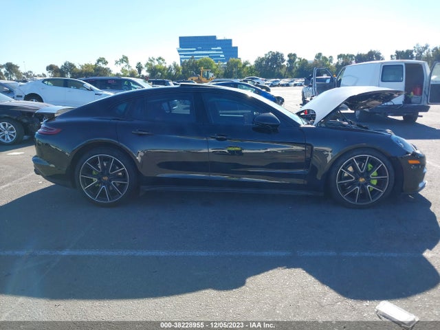 WP0AB2A74JL132569 Porsche Panamera 4s