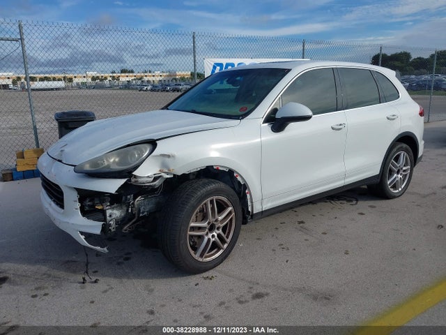 2016 PORSCHE CAYENNE WP1AA2A22GLA06368 Photo 1