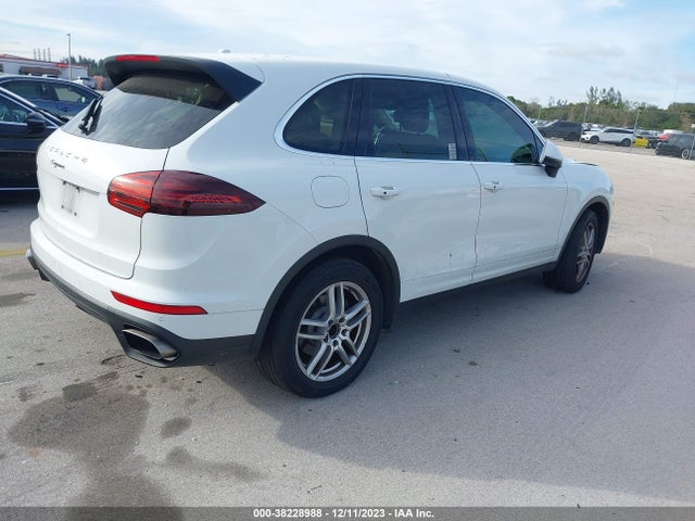 2016 PORSCHE CAYENNE WP1AA2A22GLA06368 Photo 3