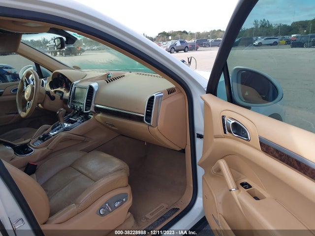 2016 PORSCHE CAYENNE WP1AA2A22GLA06368 Photo 4
