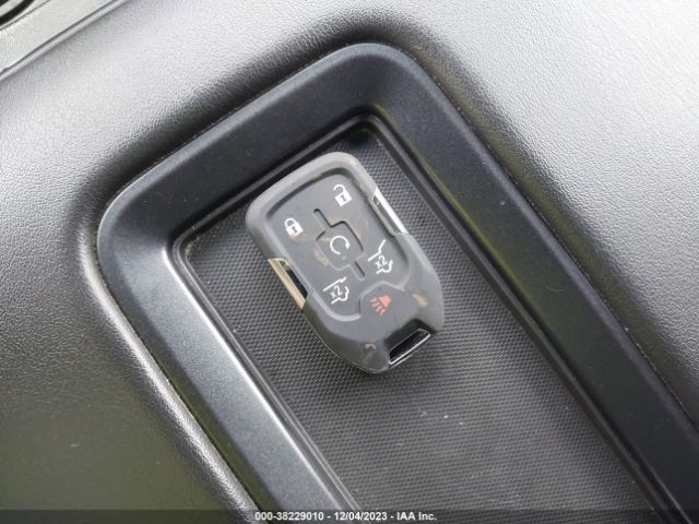 1GKS1GKC0KR403372 GMC Yukon Xl Slt