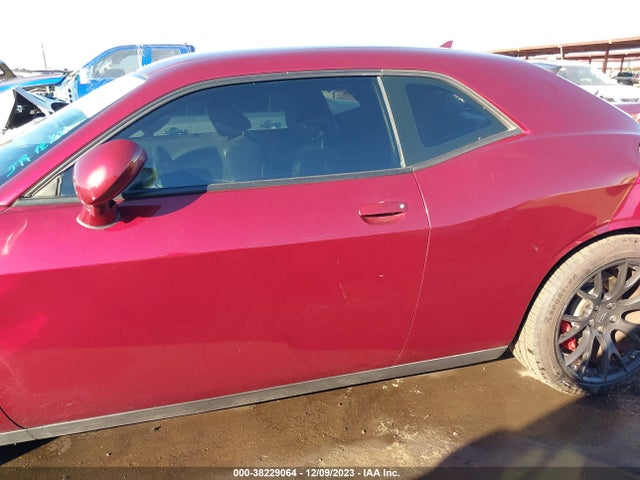 Dodge Challenger 392 Hemi Scat Pack Shaker 2018 2C3CDZFJ7JH146614 Image 14