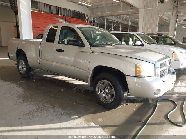 2006 DODGE DAKOTA SLT VIN: 1D7HE42KX6S573579