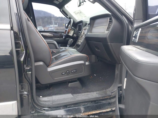 2008 LINCOLN NAVIGATOR VIN: 5LMFU28588LJ01901