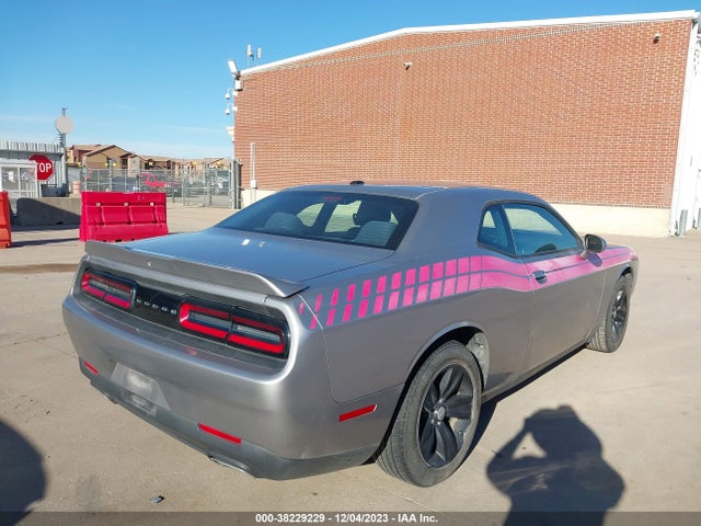 Dodge Challenger Sxt 2018 2C3CDZAG4JH241742 Image 4