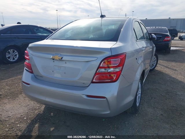 Chevrolet SONIC LT 2017 1G1JD5SH0H4107720 Image 17