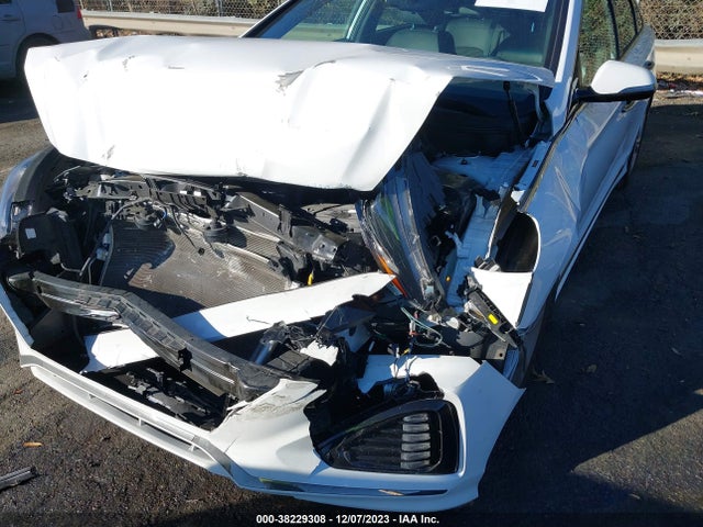 2018 HYUNDAI SONATA SPORT VIN: 5NPE34AF3JH701336