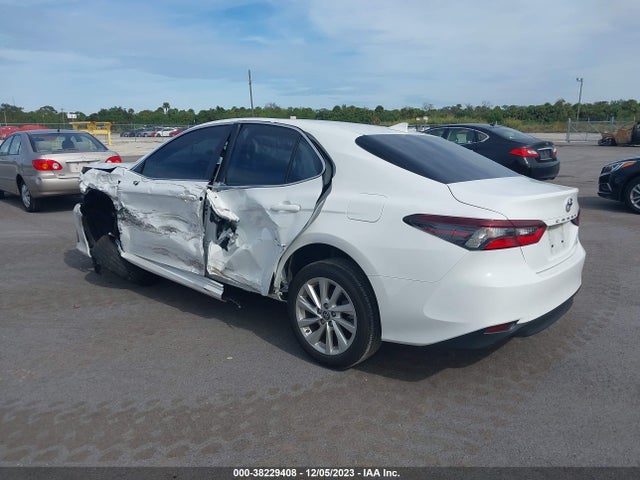Toyota CAMRY LE 2023 4T1C11AK4PU799747 Image 3