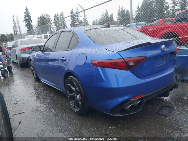 ZARFAEAVXJ7567233 Alfa Romeo Giulia Quadrifoglio Rwd