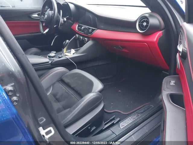 ZARFAEAVXJ7567233 Alfa Romeo Giulia Quadrifoglio Rwd