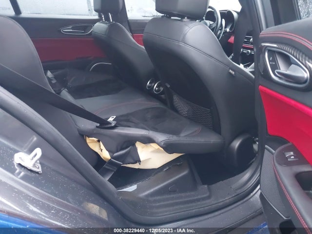ZARFAEAVXJ7567233 Alfa Romeo Giulia Quadrifoglio Rwd