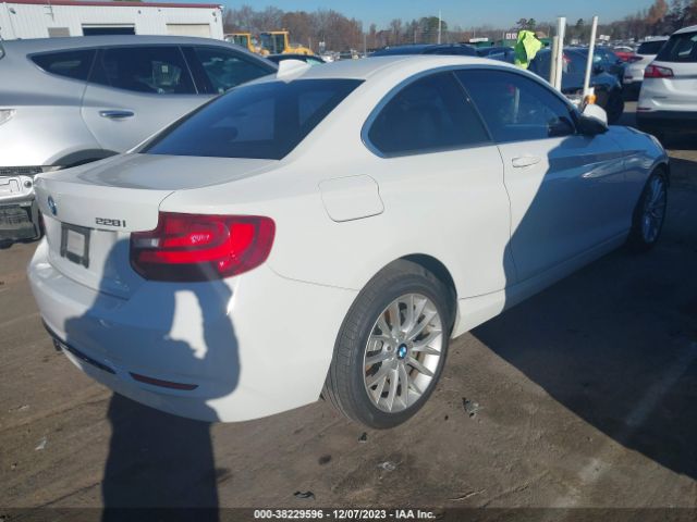 2016 BMW 228I WBA1F9C57GV544794 Photo 3