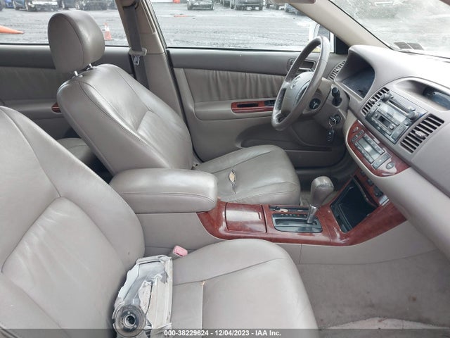 2005 TOYOTA CAMRY XLE VIN: 4T1BE30K45U531971