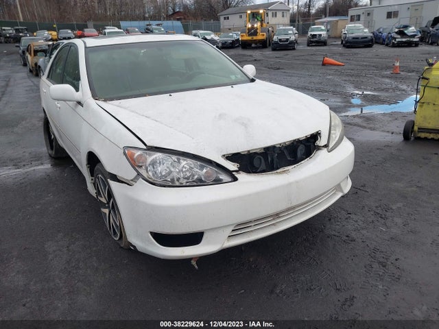 2005 TOYOTA CAMRY XLE VIN: 4T1BE30K45U531971