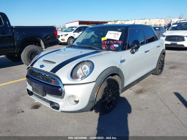 2016 MINI COOPER HARDTOP 4 DOOR WMWXU3C5XG2D28570 Photo 1