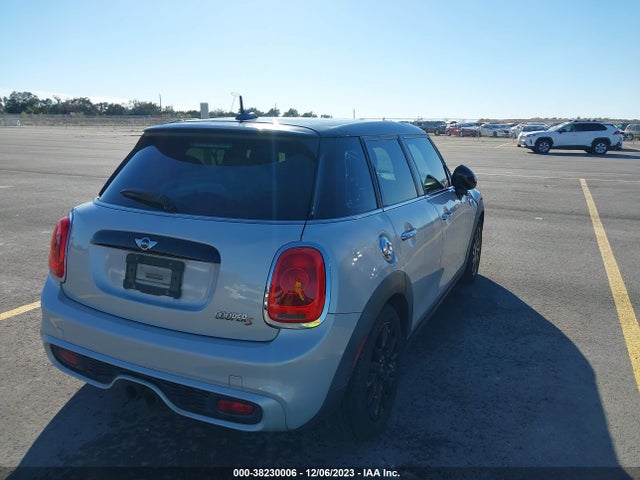 2016 MINI COOPER HARDTOP 4 DOOR WMWXU3C5XG2D28570 Photo 3