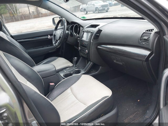 2012 KIA SORENTO SX V6 VIN: 5XYKWDA26CG215055