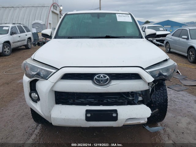 Toyota 4RUNNER SR5 2015 JTEBU5JR3F5241033 Image 12