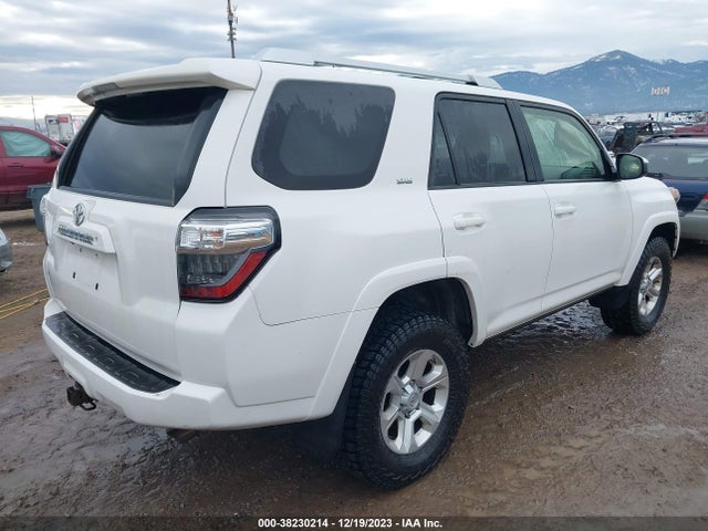 Toyota 4RUNNER SR5 2015 JTEBU5JR3F5241033 Image 4