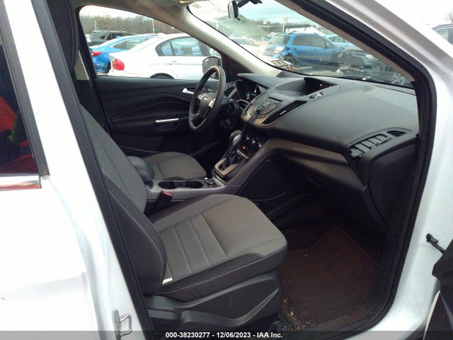 Продажа на аукционе авто 2016 Ford Escape Se, vin: 1FMCU9GX6GUC49894, номер лота: 38230277
