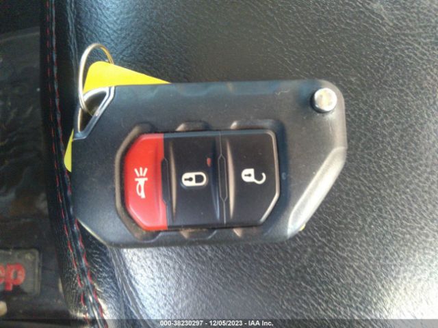 1C4HJXFG2JW174373 Jeep Wrangler Unlimited Rubicon 4x4
