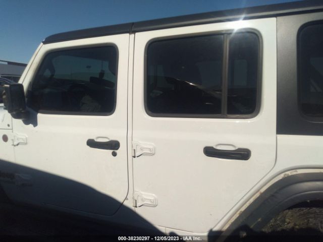 1C4HJXFG2JW174373 Jeep Wrangler Unlimited Rubicon 4x4