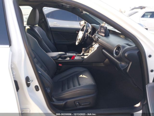 2021 LEXUS IS JTHGZ1B25M5047427 Photo 4