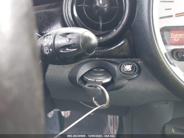 2011 MINI COOPER S WMWSV3C54BTY21815 Photo 10