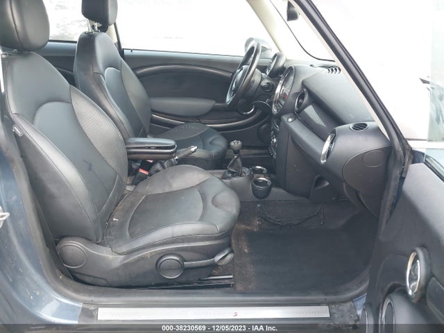 2011 MINI COOPER S WMWSV3C54BTY21815 Photo 4