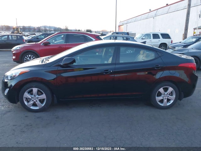2013 HYUNDAI ELANTRA GLS (ULSAN PLANT) VIN: KMHDH4AEXDU915900