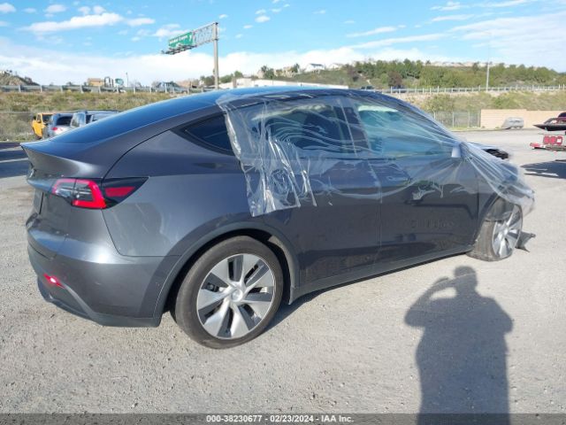 5YJYGDED1MF110404 Tesla Model Y Standard Range Rear-wheel Drive