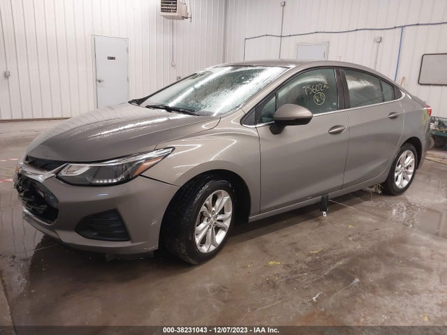 Chevrolet CRUZE LT 2019 1G1BE5SM5K7124968 Image 2