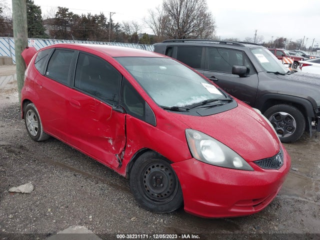 2013 HONDA FIT VIN: JHMGE8H36DC075494