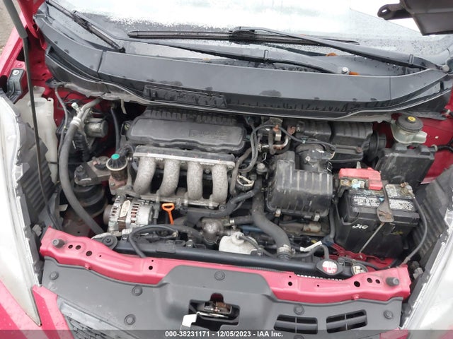 2013 HONDA FIT VIN: JHMGE8H36DC075494