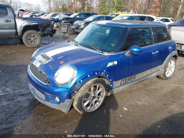 2007 MINI COOPER S WMWMF73567TL88437 Photo 1