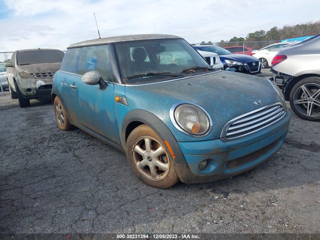 2010 MINI COOPER WMWMF3C53ATZ23370 Photo 0