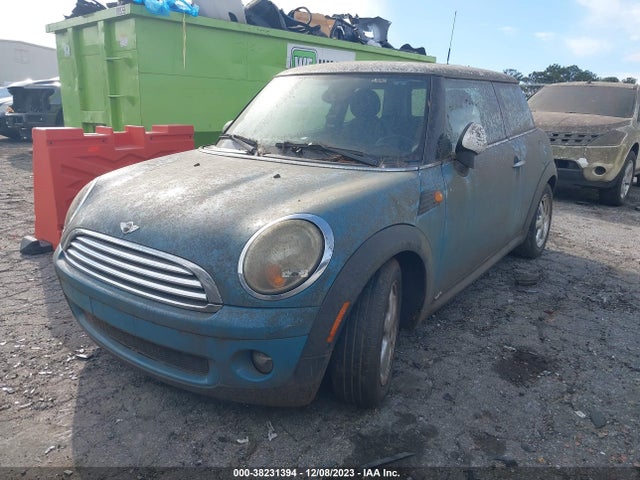 2010 MINI COOPER WMWMF3C53ATZ23370 Photo 1