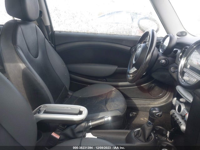 2010 MINI COOPER WMWMF3C53ATZ23370 Photo 4