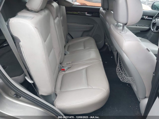 2011 KIA SORENTO LX V6 VIN: 5XYKTDA2XBG176235