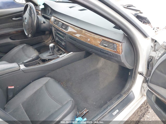 2006 BMW 325XI VIN: WBAVD13556KV08160