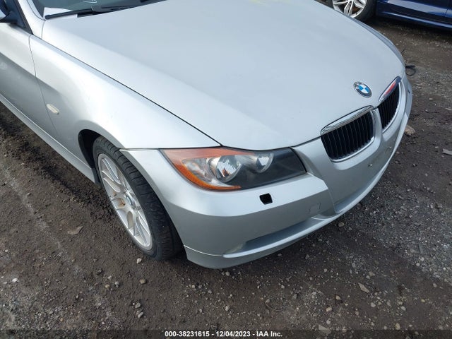 2006 BMW 325XI VIN: WBAVD13556KV08160