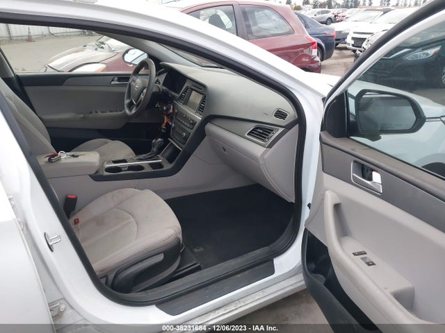 2016 HYUNDAI SONATA 2.4L SE VIN: 5NPE24AF5GH316968