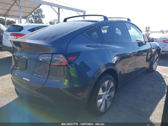 2023 TESLA MODEL Y 7SAYGDEE2PF899050 Photo 3