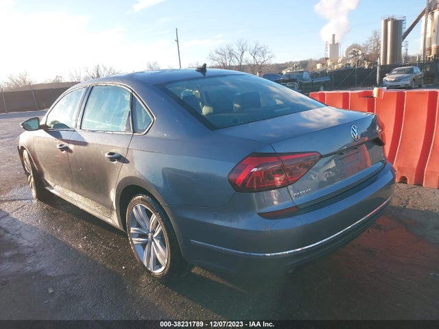 1VWLA7A34KC009035 Volkswagen Passat 2.0t Wolfsburg Edition