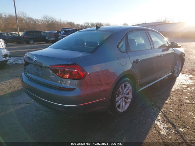 1VWLA7A34KC009035 Volkswagen Passat 2.0t Wolfsburg Edition