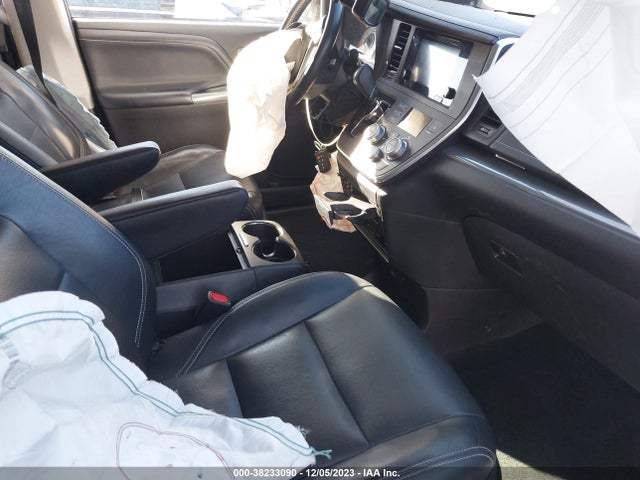 2015 TOYOTA SIENNA SE PREMIUM 8 PASSENGER VIN: 5TDXK3DC4FS646128
