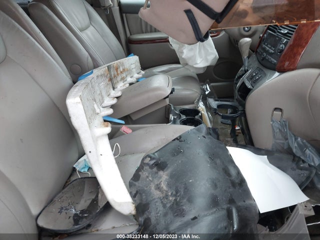 2005 TOYOTA SIENNA XLE VIN: 5TDZA22C85S356059